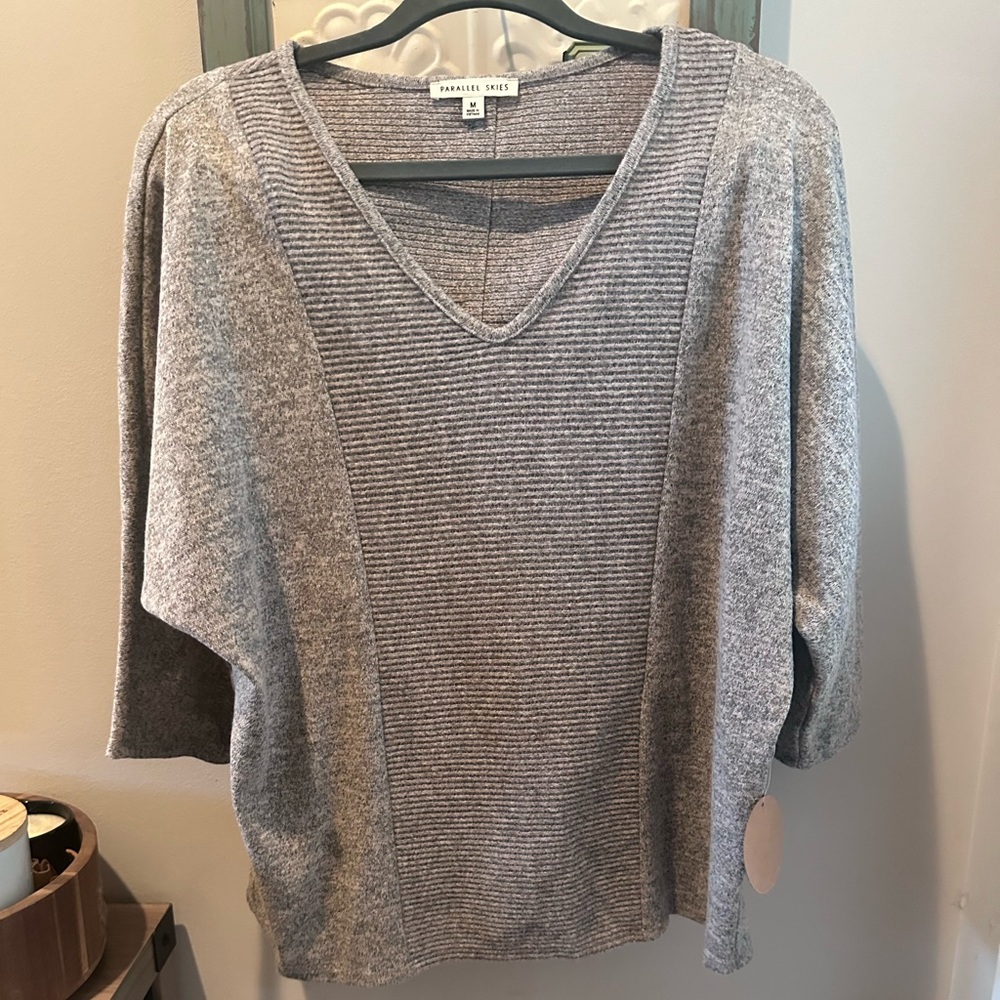 ❄️ Gray Striped Knit Sweater Parallel Skies